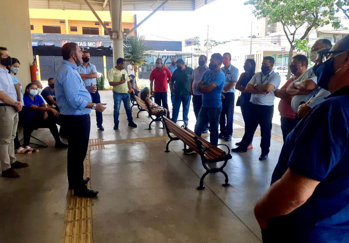 Equipe de Administração Judicial em assembleia com os Trabalhadores do Setor Urbano da empresa Sertran, referente ao PDV – 06/01/2021.