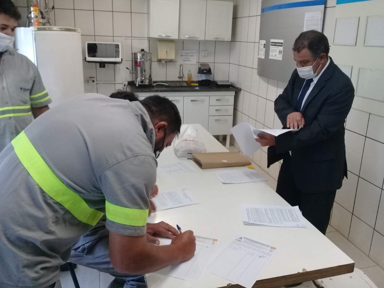 Equipe de Administração Judicial em assembleia com os Trabalhadores do Setor Diferenciado da empresa Votorantim, referente a retomada integral do PLR – 10/12/2020.